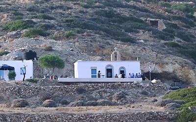 Μεγάλη γιορτή σήμερα: Η συγκλονιστική ζωή και τα θαύματα των Αγίων