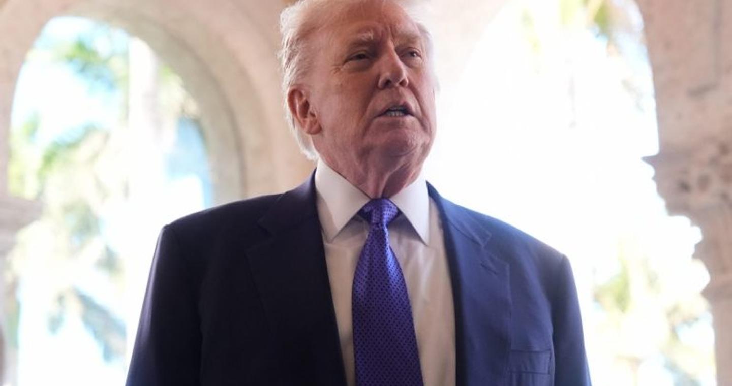 ΗΠΑ: Αρνείται να απολογηθεί ο Τραμπ για τη ρατσιστική ανάρτηση σε βάρος των Ομπάμα – «Δεν έκανα κάποιο λάθος»