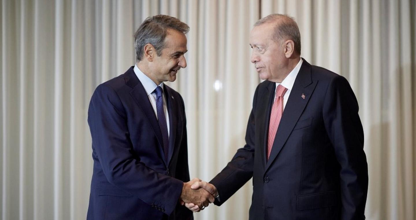 Από τα θολά στα ήρεμα νερά:  Το στοίχημα της συνάντησης Μητσοτάκη-Ερντογάν