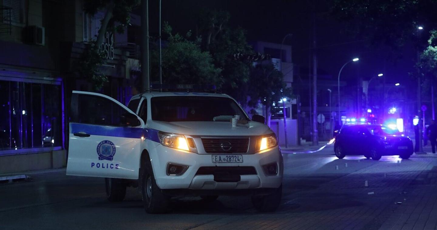 Πύλος: Νεαρός ξυλοκόπησε κουρέα με γκλοπ επειδή δεν του άρεσε το κούρεμα και συνελήφθη