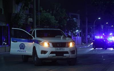 Επεισοδιακό κούρεμα στην Πύλο: 25χρονος έδειρε τον κουρέα του με γκλοπ