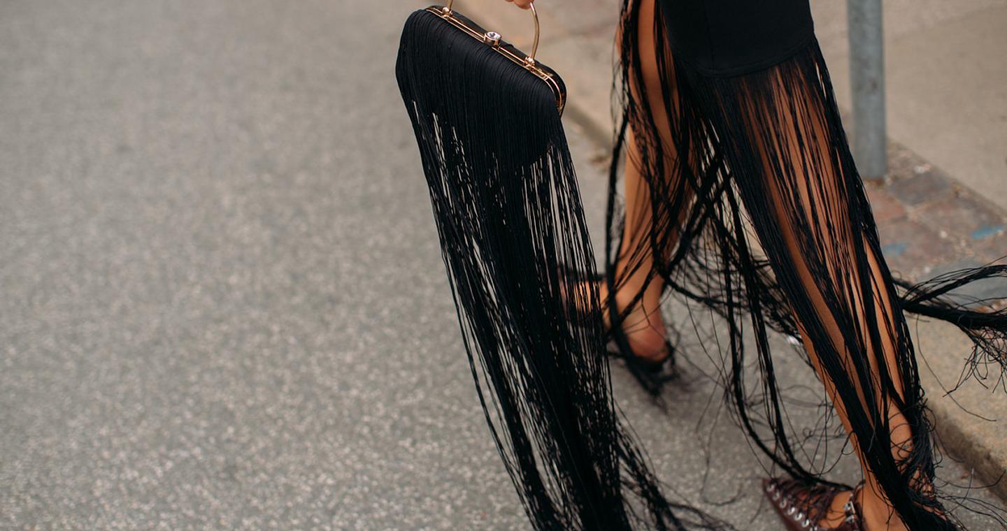 Το νέο essential της χρονιάς είναι αυτή η φούστα