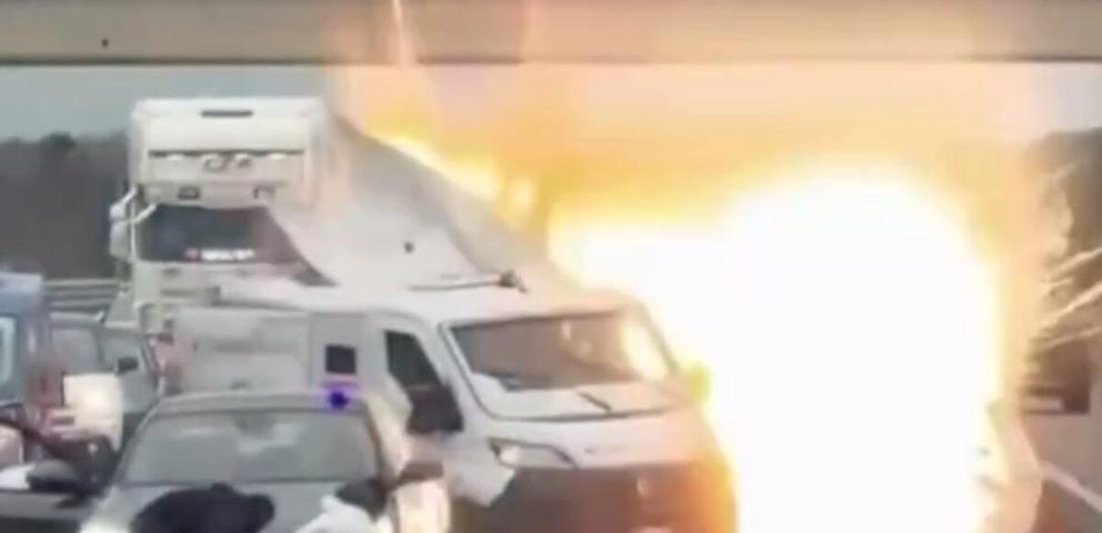 Πώς στήθηκε η χολιγουντιανή ληστεία στην Ιταλία με εκρήξεις και ψεύτικα περιπολικά