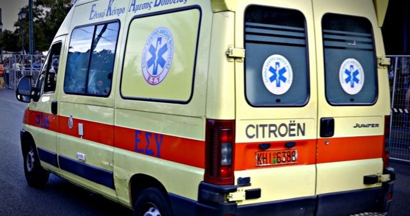 Ελευσίνα: Σκότωσε την ηλικιωμένη μητέρα της προσπαθώντας να παρκάρει το ΙΧ – Πώς συνέβη το δυστύχημα