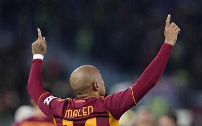 Η Ρόμα λύγισε την Κάλιαρι με υπογραφή Μάλεν και βλέμμα στην τετράδα