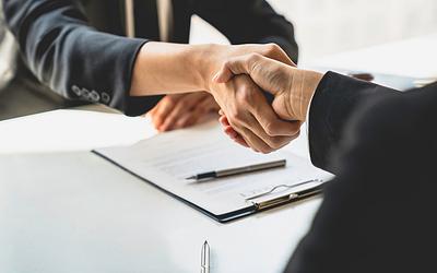 Ιστορικό ρεκόρ: Η νεανική ανεργία στην Ελλάδα έπεσε κάτω από την ΕΕ