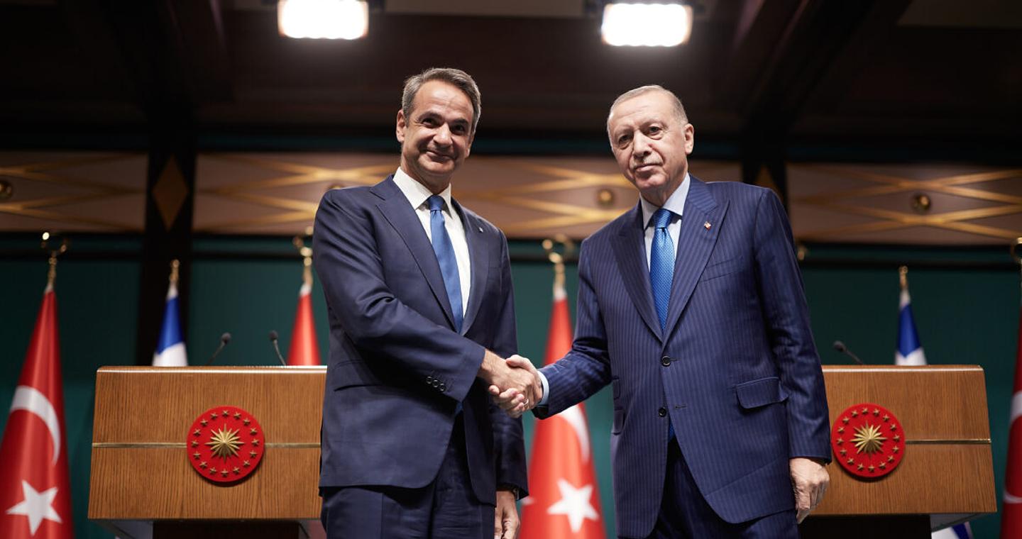 Στο «Λευκό Παλάτι» του Ερντογάν ο Μητσοτάκης: Οι «κόκκινες γραμμές» της Αθήνας και οι επιδιώξεις των δύο ηγετών