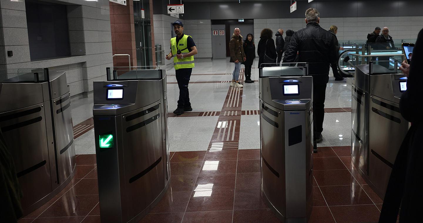 Μέσα Μαζικής Μεταφοράς: «Τσουχτερά» τα νέα πρόστιμα για λαθρεπιβάτες, γκράφιτι και φθορές