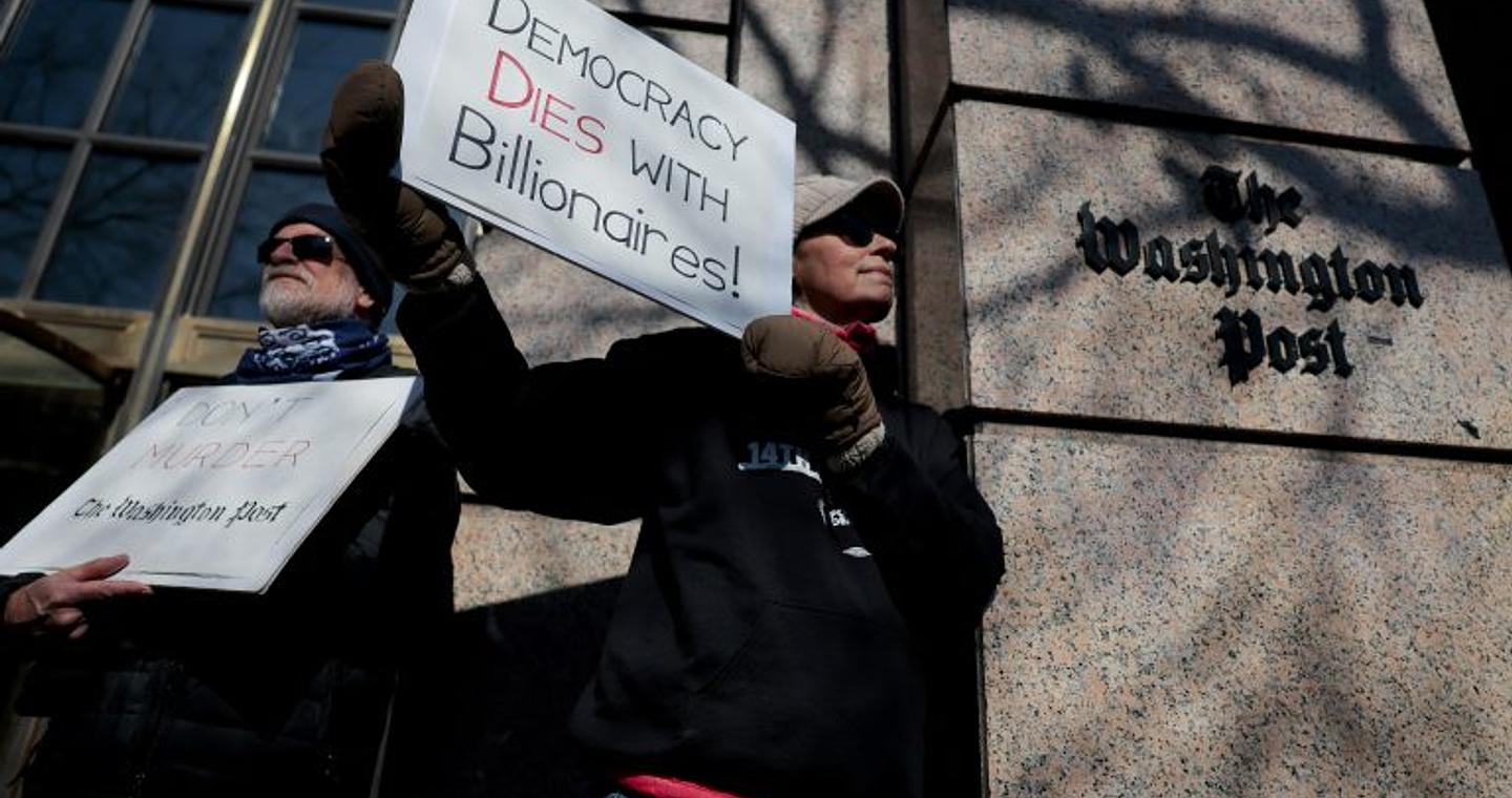 «Σκοτεινές ημέρες» για την Washington Post: Αντικαταστάθηκε ο επικεφαλής εν μέσω θύελλας απολύσεων