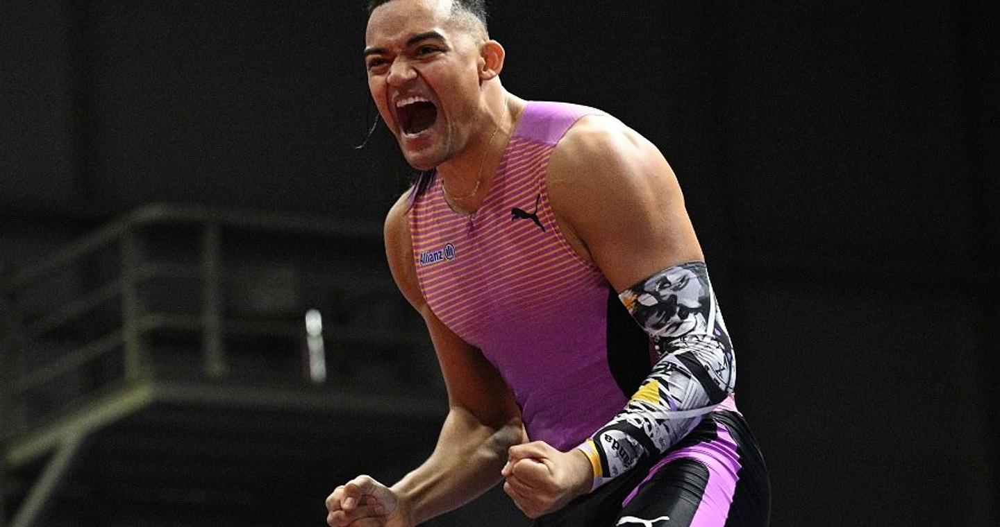 Στα 5,90μ. «πέταξε» ο Εμμανουήλ Καραλής στο «Fly Athens Indoor»! (vids)