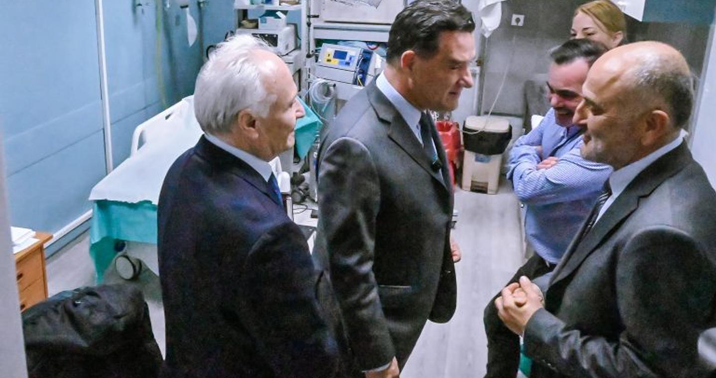 Επίσκεψη Γεωργιάδη στα νοσοκομεία Άργους και Ναυπλίου