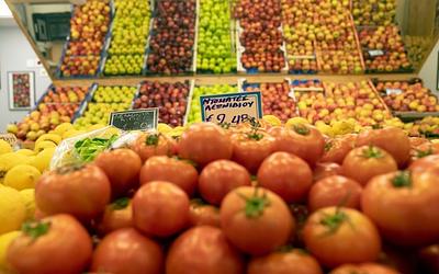 Πληθωρισμός δύο ταχυτήτων: Τα νέα δεδομένα για Ελλάδα και Ευρωζώνη