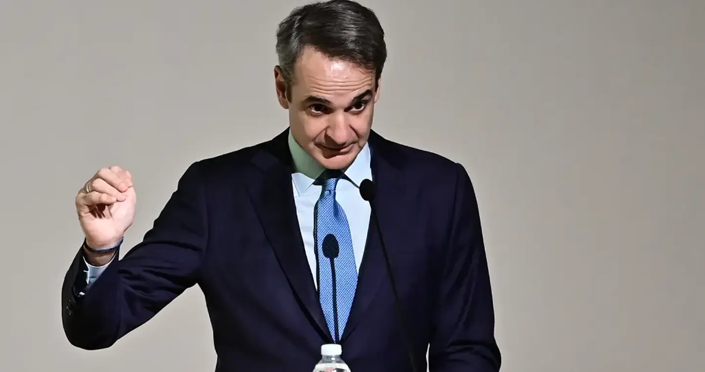 Επιμένει με αφήγημα «συνταγματικής αναθεώρησης» ο Μητσοτάκης