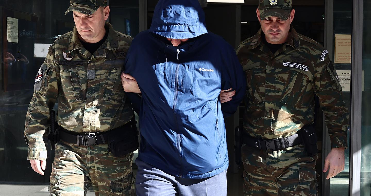 Το τηλέφωνο και τα κρυπτονομίσματα του σμηνάρχου