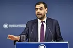 «Μπαχαλάκηδες με το πουκάμισο και τη γραβάτα»: Η απάντηση Μαρινάκη για το briefing
