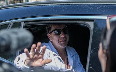 Στο χειρουργείο ο Γιώργος Μαζωνάκης: Όλα όσα συμβαίνουν με την υγεία του