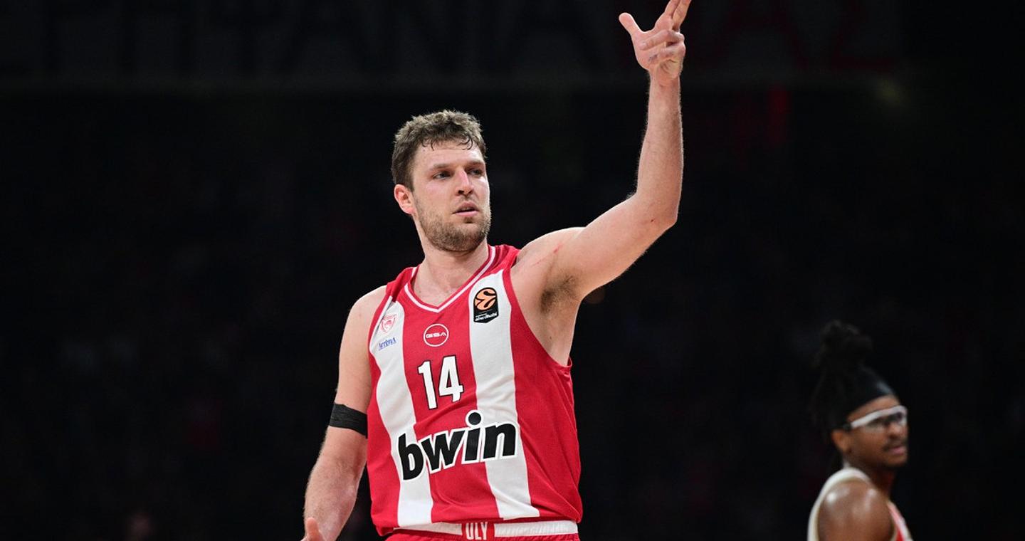 Ολυμπιακός – Ερυθρός Αστέρας 92-86: Με απίθανο Βεζένκοβ ελπίζει ακόμη και για την 1η θέση