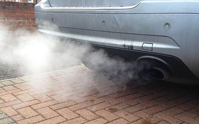 Μεγάλη ανατροπή στις ΗΠΑ: Η απόφαση Τραμπ που πυροδότησε την οργή Ομπάμα