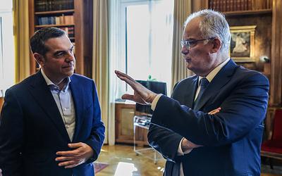 Τασούλας και Τσίπρας: Το παρασκήνιο μιας συνάντησης με νόημα και «καρφιά»