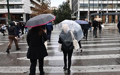 Διπλό ατμοσφαιρικό μέτωπο σαρώνει τη χώρα: Πού θα χτυπήσουν ισχυρές καταιγίδες