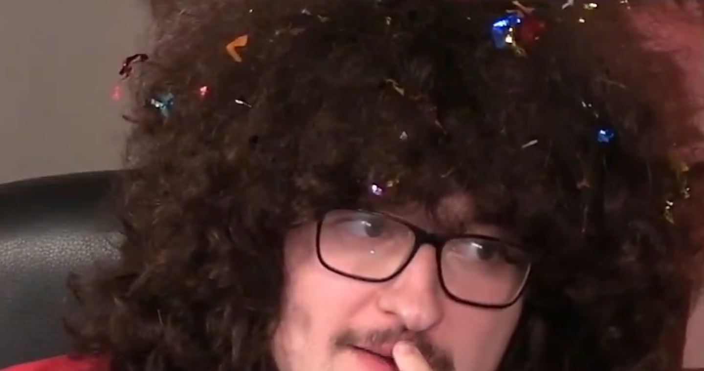 Μάντσεστερ Γιουνάιτεντ: Σοκαρισμένος ο οπαδός που περίμενε νίκη για να κουρευτεί – 300.000 θεατές έβλεπαν live το δράμα του