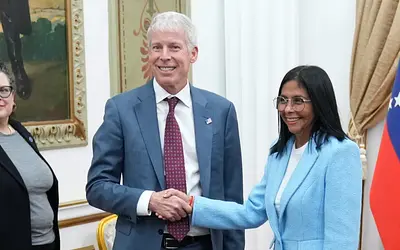 Νέα εποχή στο πετρέλαιο: Ο Αμερικανός υπουργός Ενέργειας Κρις Ράιτ στη Βενεζουέλα