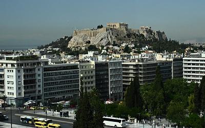 Η αθέατη πλευρά της ανάκαμψης: Γιατί τα ενοίκια «στραγγαλίζουν» την ελληνική οικογένεια