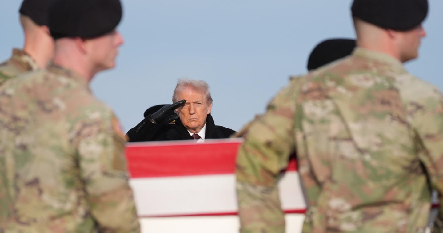 Ο αμερικανικός στρατός προετοιμάζεται για παρατεταμένες επιχειρήσεις εναντίον του Ιράν