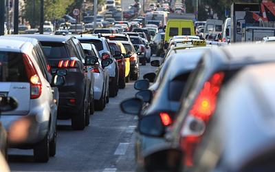 Αθήνα: Το μποτιλιάρισμα του Αγίου Βαλεντίνου - Ποιοι δρόμοι είναι απροσπέλαστοι