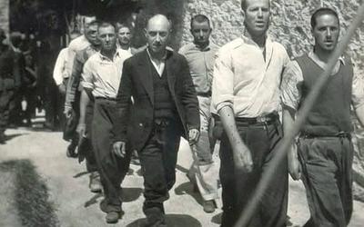 Τι αποκαλύπτουν οι άγνωστες φωτογραφίες από την εκτέλεση των 200 στην Καισαριανή