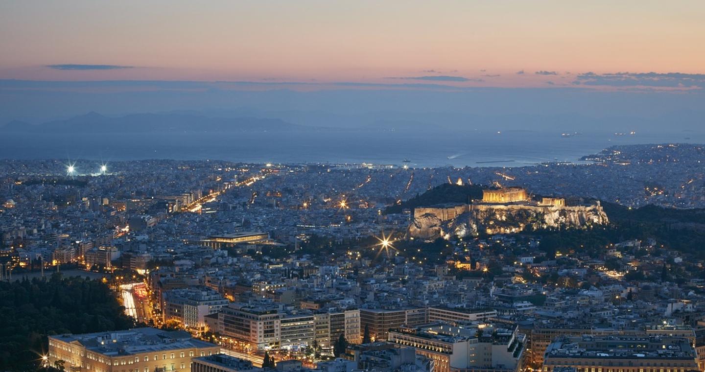 Alpha Bank: «Καμπανάκι» για τις αντοχές των υποδομών και τον κίνδυνο κορεσμού