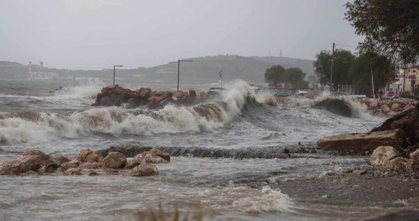 Νέα επιδείνωση του καιρού – Ισχυρές βροχές και θυελλώδεις άνεμοι έως 10 μποφόρ