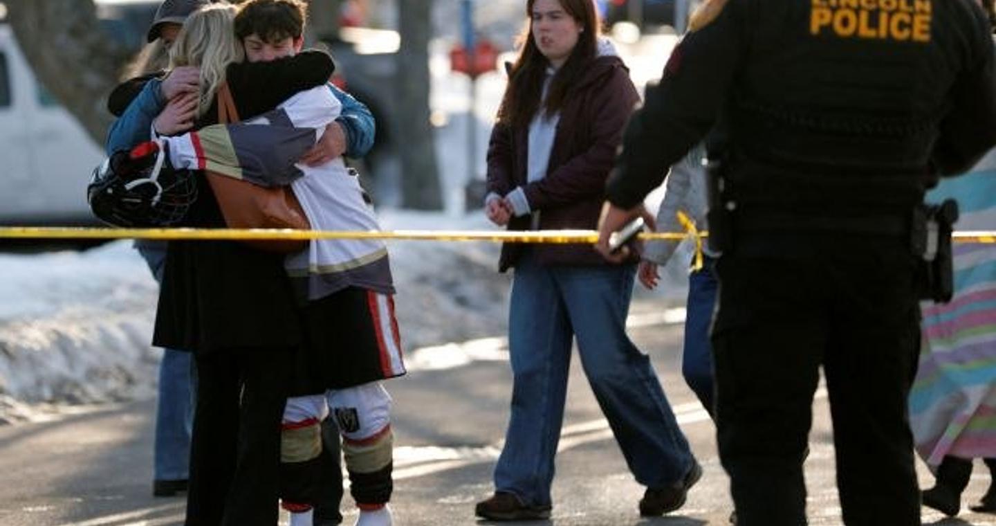 Ρόουντ Αϊλαντ: Τουλάχιστον 3 νεκροί από πυρά εν μέσω αγώνα χόκεϊ επί πάγου