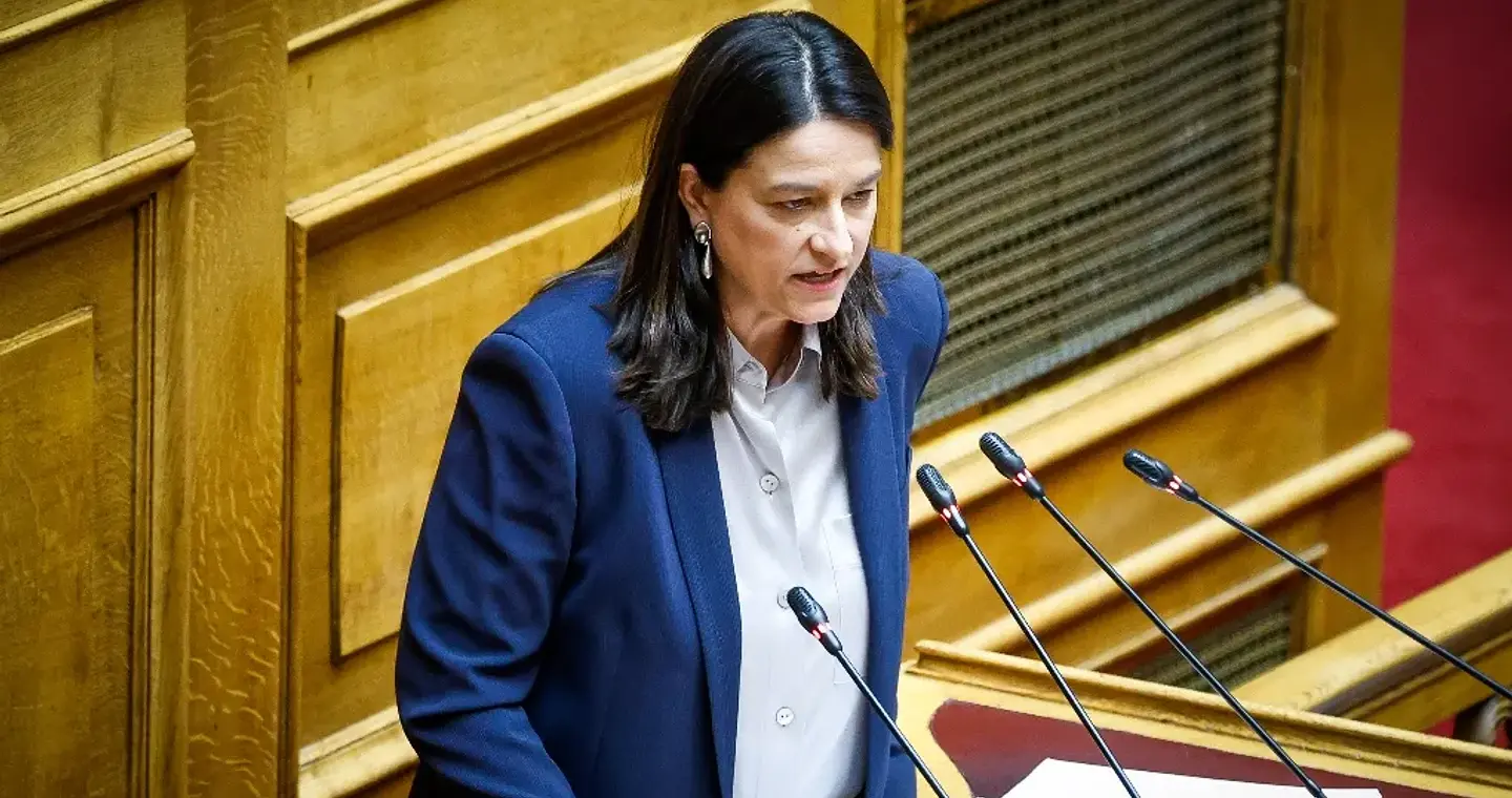 Με τις ψήφους της ΝΔ ψηφίστηκε η... «Κοινωνική Συμφωνία» για τις Συλλογικές Συμβάσεις Εργασίας