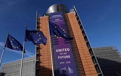 Νέα δεδομένα για το ελληνικό χρέος: Η προειδοποίηση της Κομισιόν και ο ΟΠΕΚΕΠΕ