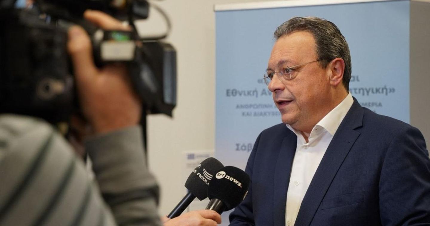 Φάμελλος: Τα νησιά πληρώνουν ακριβό τίμημα εξαιτίας μιας επικίνδυνης και διεφθαρμένης κυβέρνησης