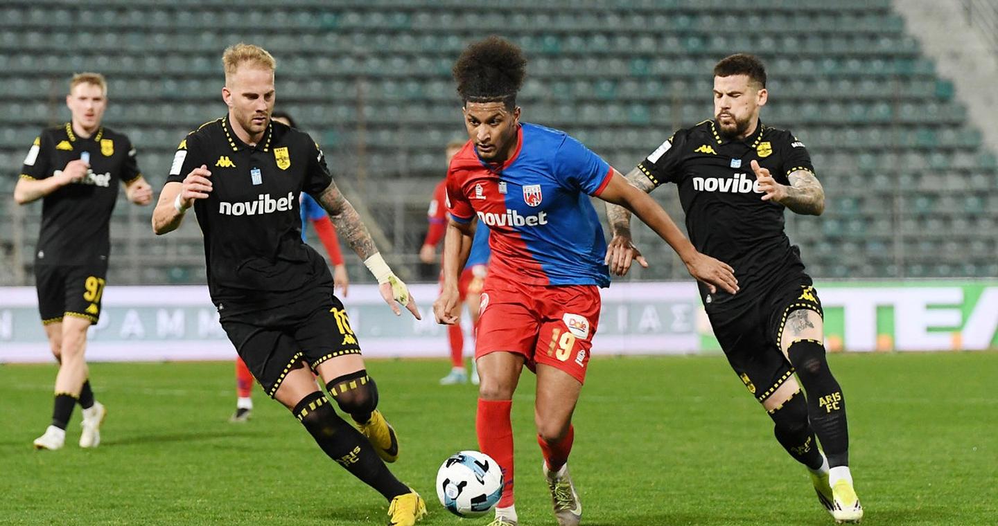 Βόλος – Άρης 1-1: Άντεξε με 10 παίκτες και Αθανασιάδη