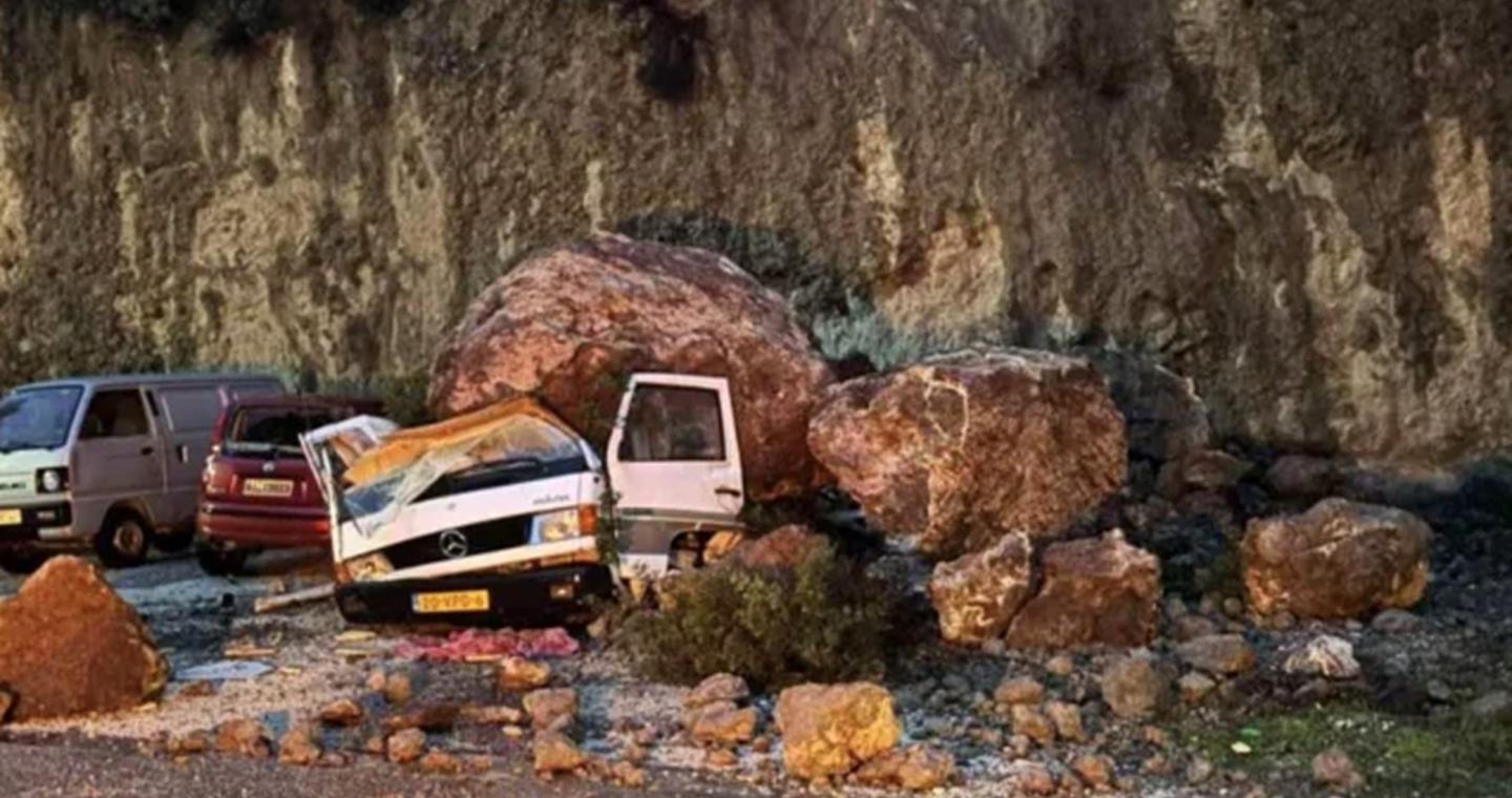 Κακοκαιρία: Εκτεταμένα προβλήματα στη Δυτική Ελλάδα – Κλειστοί δρόμοι λόγω κατολισθήσεων