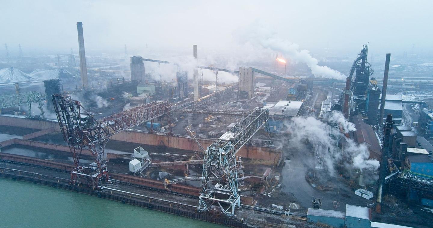 Κόντρα στην επιστήμη ο Τραμπ: Καταργεί την απόφαση για την επικινδυνότητα των ρύπων