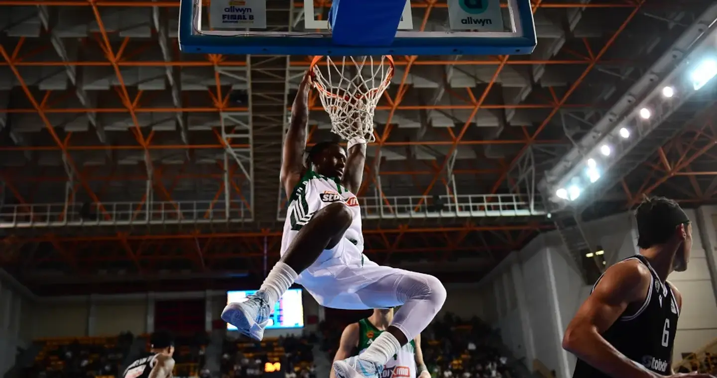 Ο Παναθηναϊκός την πρόκριση, ο Χέιζ Ντέιβις το χειροκρότημα