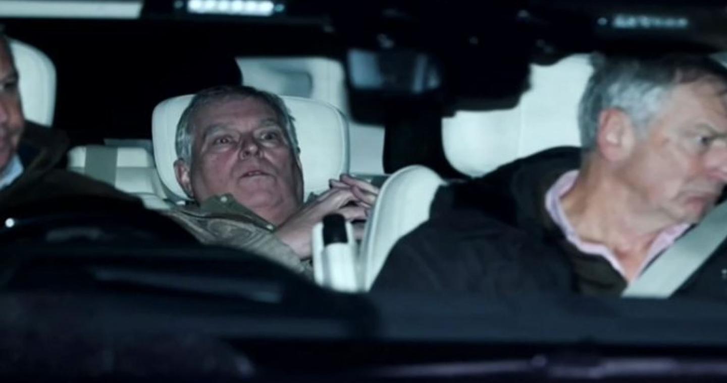 Αφέθηκε ελεύθερος ο έκπτωτος πρίγκιπας Άντριου – «Φαινόταν ζαλισμένος και σοκαρισμένος»