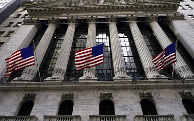 Κόκκινο στη Wall Street: Nvidia και Apple παρέσυραν τους δείκτες σε πτώση