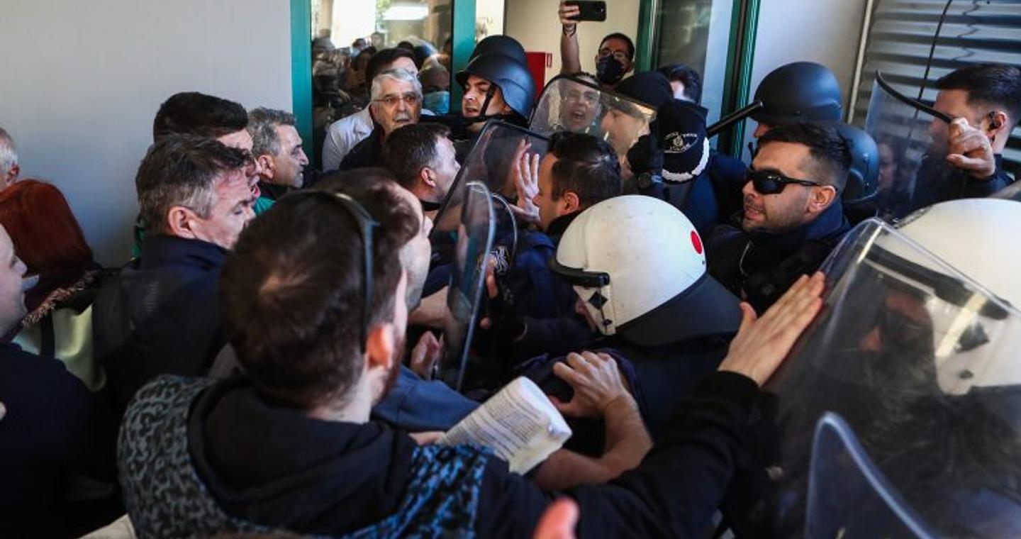 Δημογλίδου στο ΕΡΤnews για τα επεισόδια στο Κρατικό Νίκαιας: Δεν προκύπτει αστυνομική βία, αντιθέτως κάποιοι συγκεντρωμένοι επιτέθηκαν σε αστυνομικούς