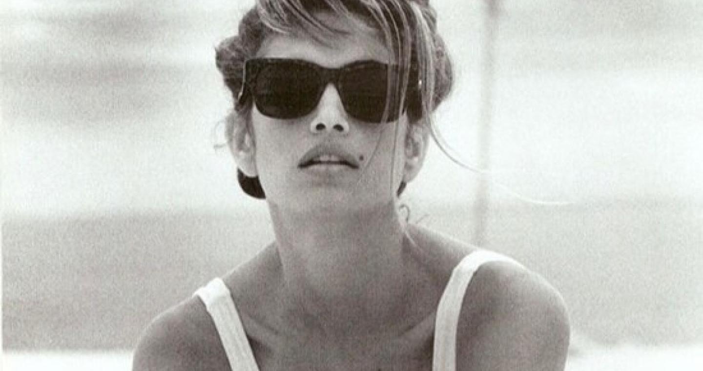 Η Σίντι Κρόφορντ στα 60: Τα μυστικά διατροφής, άσκησης και περιποίησης που την κρατούν αγέραστη