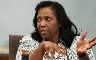 Αναταραχή στην Fed: Ο Τραμπ απομακρύνει αιφνιδιαστικά την Λίζα Κουκ!
