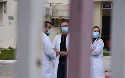 Αποκαλύπτονται τα χαμηλά ποσοστά: Πόσοι υγειονομικοί έκαναν τελικά το εμβόλιο γρίπης;