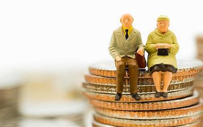 Σύνταξη πριν τα 62: Ποιοι εργαζόμενοι κλειδώνουν την έξοδο το 2026