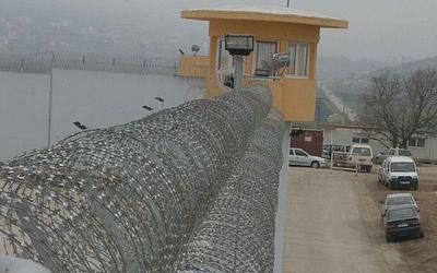 Ανατροπή στον Δομοκό: Στη φυλακή ο αρχιφύλακας για τη δολοφονία του ισοβίτη