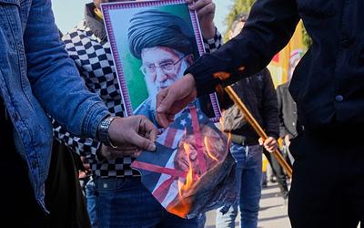 «Γιατί δεν έχουν συνθηκολογήσει ακόμα;» - Το ερώτημα Τραμπ και η 10ήμερη διορία