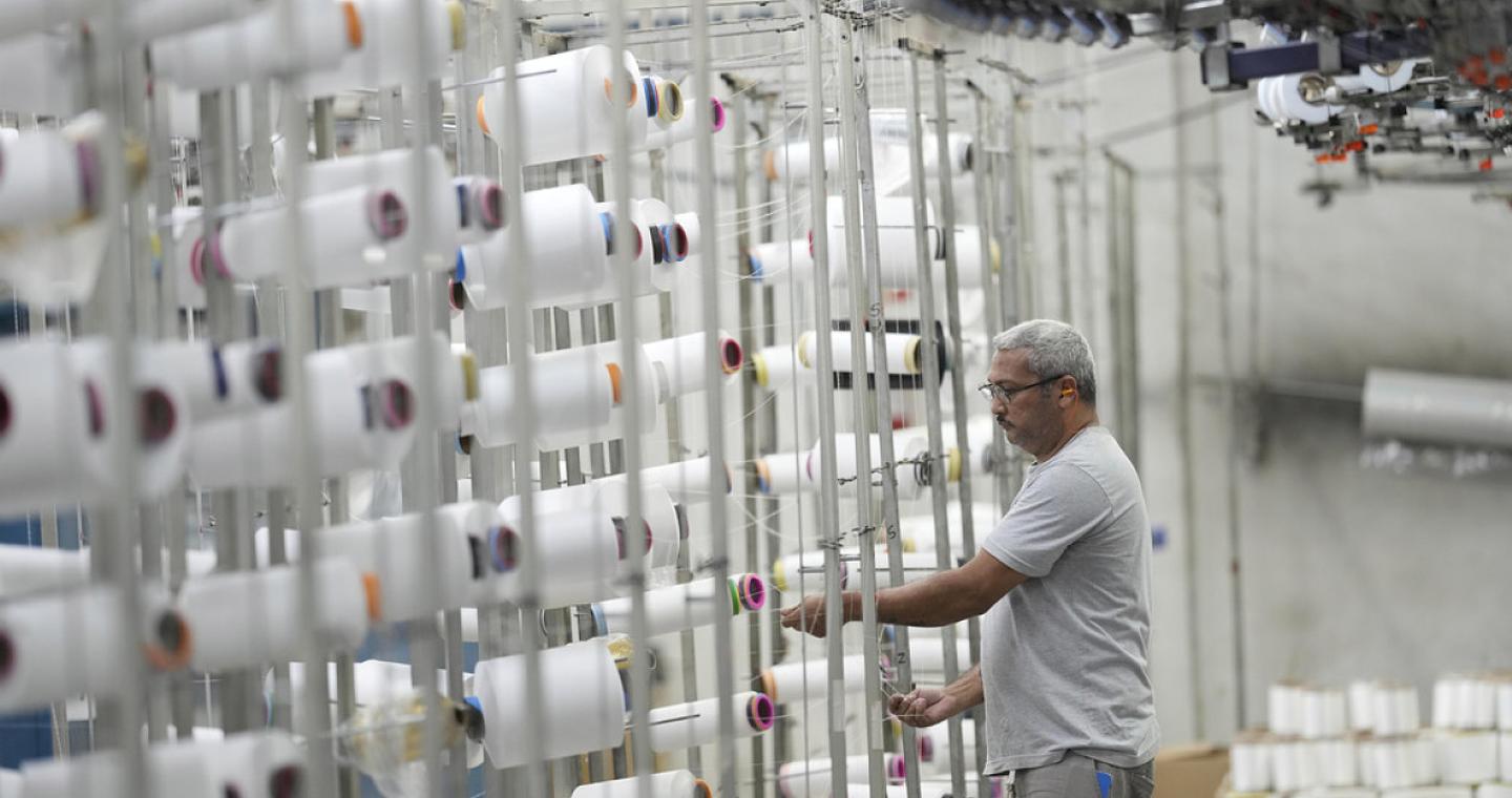 Οι διαδοχικές αποφάσεις για τους δασμούς φέρνουν πονοκέφαλο στις εταιρείες